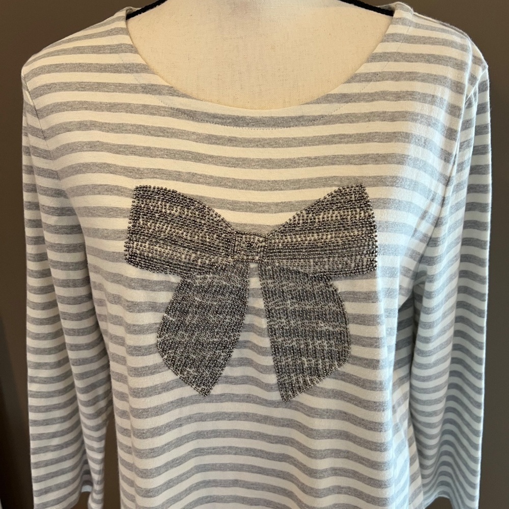 Talbots Gray & White Striped, Small raised Bow Studs, 3/4 Sleeve, Size Large
